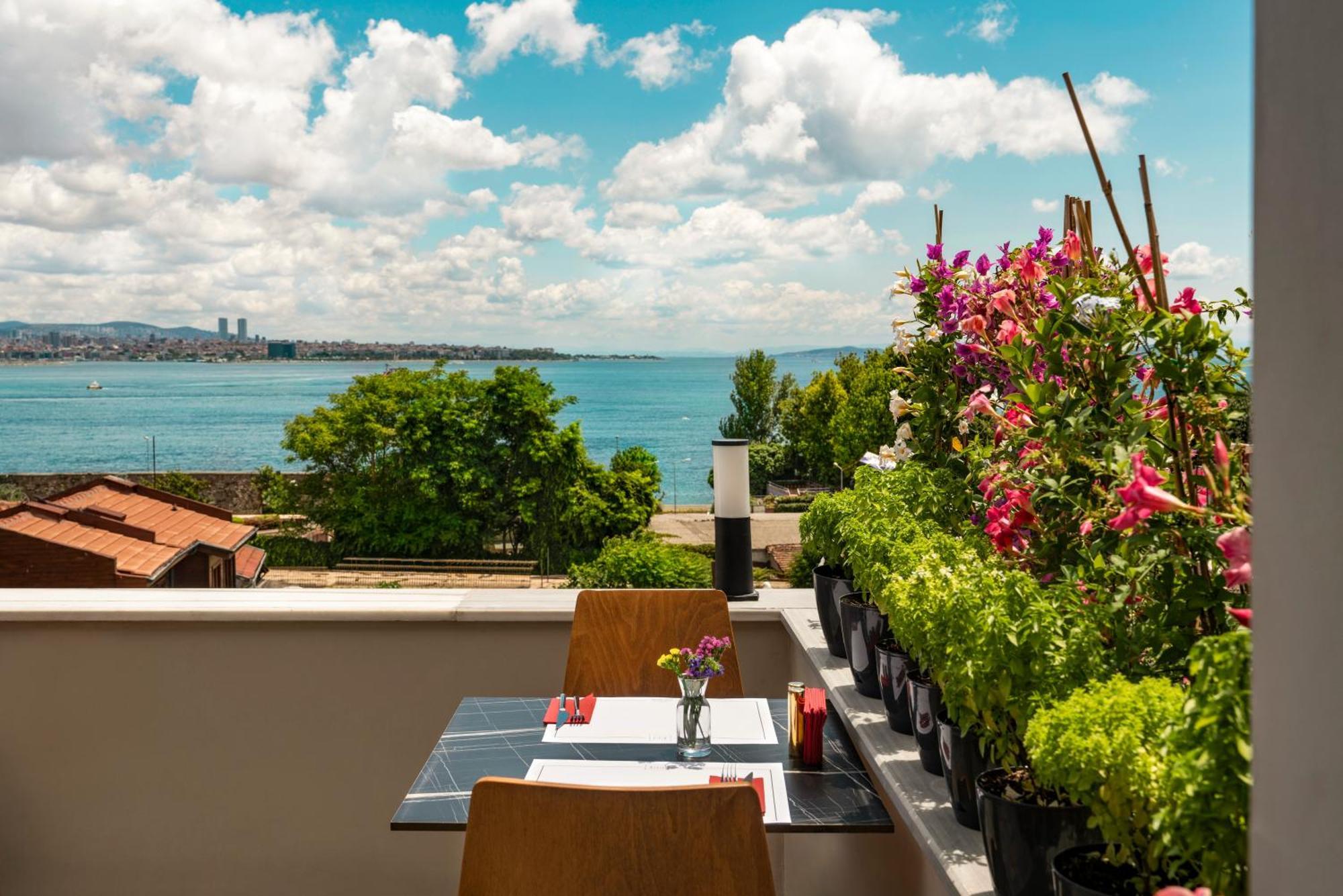 Royan Hotel Hagia Sophia, A Member Of Radisson Individuals Istanbul Exterior photo